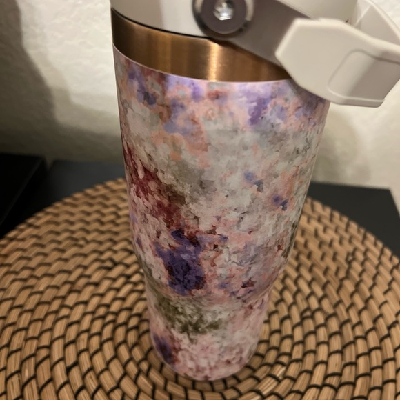 Stanley x Calia 30 Oz Flowstate Quencher H2.0 Tumbler Olive Eden NWOT - Picture 3 of 7